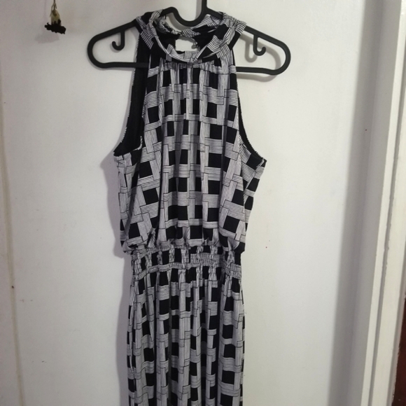 Kate & Lily Sleeveless All Over Print Jumpsuit - Picture 3 of 16